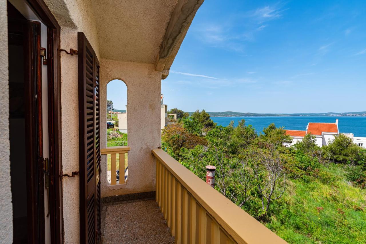 Apartment Sea And Mountain With Pool 诺维格勒达尔马提亚 外观 照片