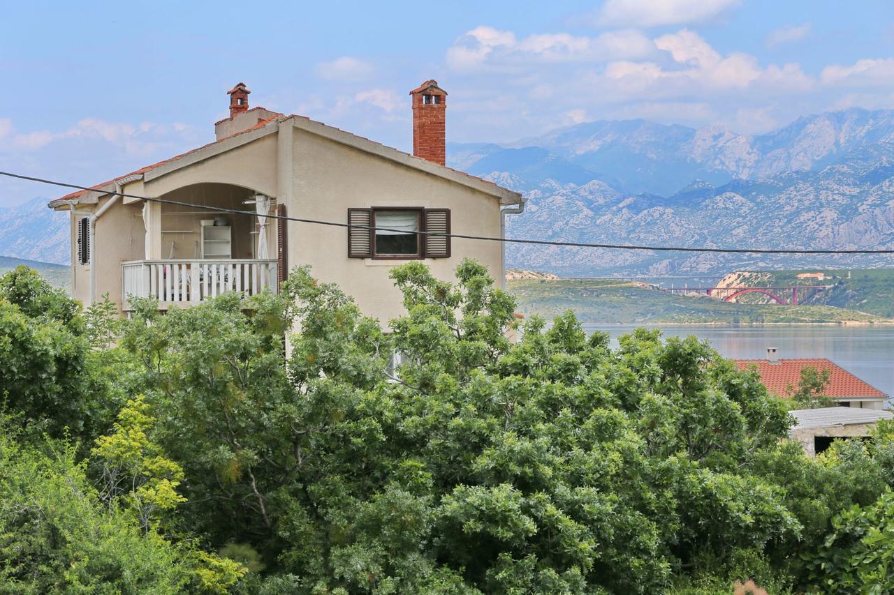 Apartment Sea And Mountain With Pool 诺维格勒达尔马提亚 外观 照片